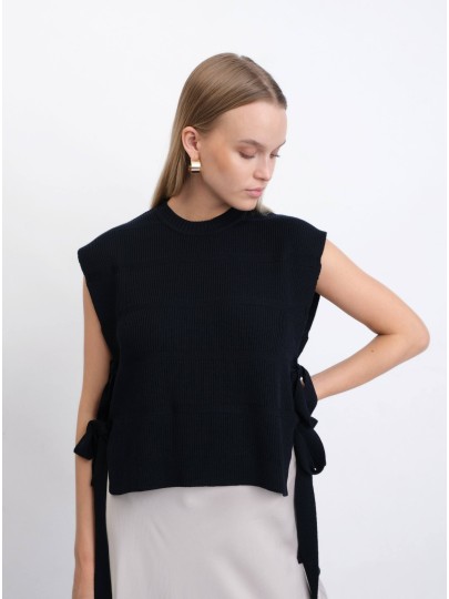 copy of Int black merino wool vest