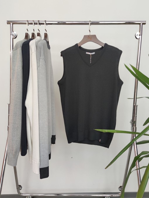 Black merino vest Kalev 7